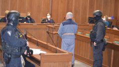 Krajský soud v Ostravě potvrdil na konci listopadu za vraždu 11 lidí doživotní trest pro žháře z Bohumína na Karvinsku. Obžalovaný s žalobcem už před časem uzavřel dohodu