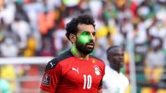 Mohamed Salah byl během utkání kvalifikace na mistrovství světa neustále oslňován lasery.