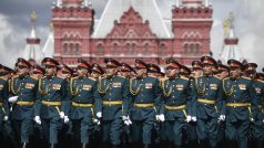Ruští vojáci na vojenské přehlídce ke Dni vítězství, Rudé náměstí v Moskvě, 2022
