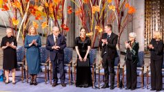 Zástupci letošních laureátů Nobelovy ceny za mír