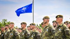 Slavnostní nástup českých vojáků po návratu ze zahraničních operací na Slovensku a v Kosovu, 14. července 2023