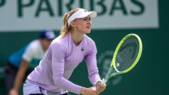 Běloruska Aljaksandra Sasnovičová, která byla na Prague Open přihlášena do hlavní soutěže, si v Česku nezahraje