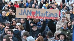 Vzpomínkovým shromážděním na náměstí Slobody si lidé v Bratislavě připomněli šesté výročí vraždy slovenského novináře Jána Kuciaka a jeho partnerky Martiny Kušnírové