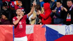 Útočník Tomáš Chorý slaví svůj gól do sítě Moldavska v zápase kvalifikace mistrovství Evropy