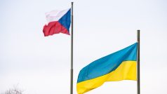 Ukrajinská vlajka na Národním památníku na Vítkově