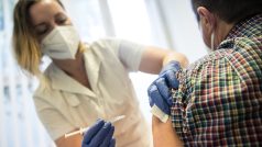 Očkování v nemocnici Bulovka