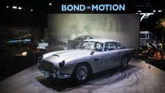 Výstava Bond in Motion