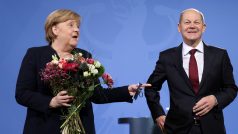 Olaf Scholz převzal štafetu po Angele Merkelové a stal se novým německým kancléřem