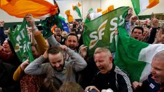 Navzdory své minulosti tak Sinn Féin dokázala značný počet obyvatel zeleného ostrova zaujmout.