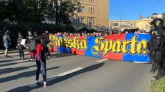 Pochod fanoušků Sparty před derby s rivalem Slavií