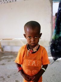 V srpnu 2007 byl zahájen nutriční program v Bossasu v táboře pro asi 15 000 vnitřně vysídlených a uprchlíků z Etiopie, kteří se tu shromažďují předtím, než se pokusí překročit Adenský záliv. Od srpna bylo do nutričního programu přijato 1196 dětí.
