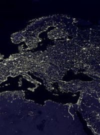 Satelitní snímek Evropy v noci