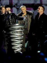 Skupina U2, vpravo Bono Vox