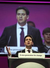 Vůdce labouristů Ed Miliband na stranické konferenci v Manchesteru