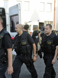 Do Šluknovského výběžku dorazilo 50 policistů z Prahy