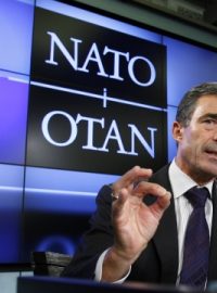 Generální tajemník NATO Anders Fogh Rasmussen doufá v brzké ukončení operace v Libyi
