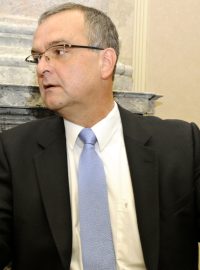 Ministr financí Miroslav Kalousek (TOP 09) na zasedání vlády