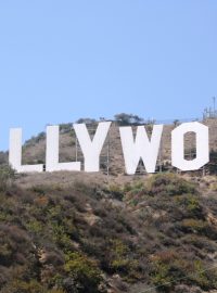 Známý nápis na kopcích nad Hollywoodem