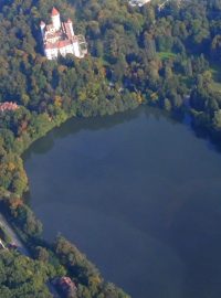 Zámek Konopiště a přilehlý rybník