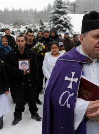Pohřeb dvaadvacetiletého Roma, který v neděli 1. ledna v noci zemřel po střelbě v Tanvaldu