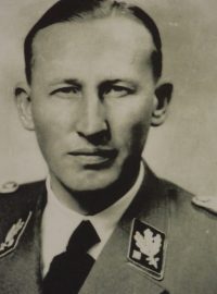 Na konferenci o konečném řešení židovské otázky přiletěl Heydrich z Prahy a přivezl v podstatě hotový plán likvidace Židů v Evropě