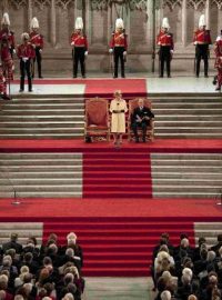Projev královny Alžběty II. před britským parlamentem