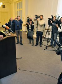 Generální sekretář Ústavního soudu Tomáš Langášek seznámil novináře s rozhodnutím soudu