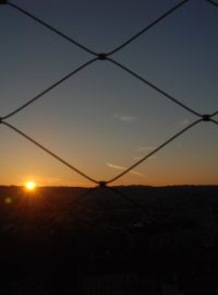 Východ slunce zachycený z Černé věže