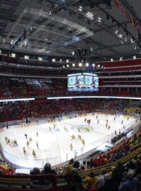 Hokejová hala Globen během čtvrtfinálového utkání mezi Kanadou a Švédskem