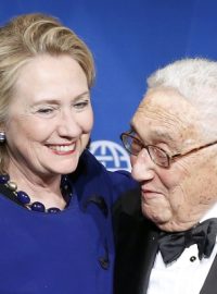 Henry Kissinger s Hillary Clintonovou