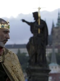 Role císaře Karla IV. se ujal herec David Suchařípa