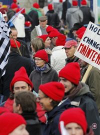 Symbolem odporu se v Bretani stala červená čepička