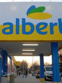Společnost Ahold na Slovensku provozuje supermarkety Albert a hypermarkety Hypernova