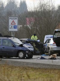 Nehoda v Plzni. Honička s policií skončila na silnici na Vejprnice tragickou nehodou