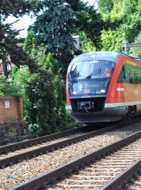 Po nové trati na Děčínsku se prohánějí německé vozy Desiro