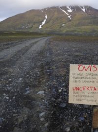 Cedule zakazuje přibližovat se k asi 20 kilometrů vzdálené islandské sopce Bárdarbunga