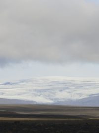 Celkový pohled na ledovec Hofsjokull na Islandu, kde hrozí erupce sopky Bardarbunga