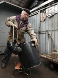 Obyvatelé Doněcku se připravují na nastávající zimu