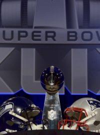 Ve finále letošního Super Bowlu se utkají týmy Seattle Seahawks a New England Patriots