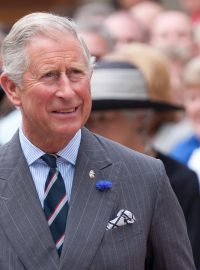 Britský princ Charles chce být svrchovaný a podstatně aktivnější vládce než jeho matka