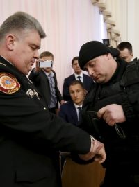 Policie nasadila pouta Sergejovi Bočkovskému přímo na zasedání vlády v Kyjevě