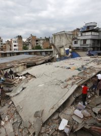 Nepálská metropole Káthmándú po silném zemětřesení