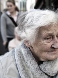 Seniorka, důchodkyně, stará žena