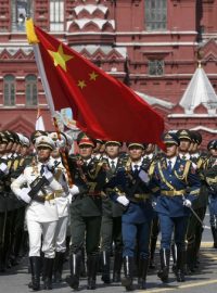 Velkolepá vojenská přehlídka v Moskvě na Rudém náměstí