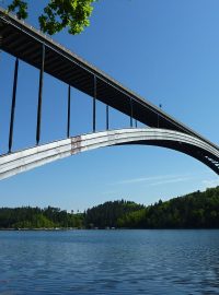 Ždákovský most