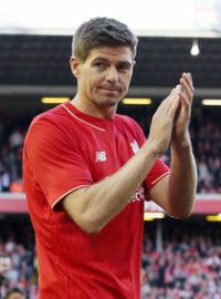 Steven Gerrard strávil v Liverpoolu celou kariéru, Anfield Road opouští ve 34 letech