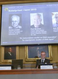 Laureáti Nobelovy ceny za chemii: Thomas Lindahl, Paul Modrich a Aziz Sancar