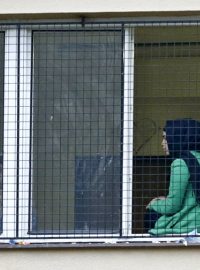 Zástupci agentury Reuters chtěli navštívit uprchlíky v Bělé-Jezové, povolení ke vstupu prý nedostali