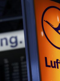 Největší německé aerolinky Lufthansa se potýkají s několikadenní stávkou palubního personálu