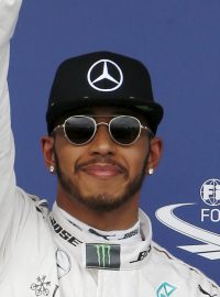 Lewis Hamilton odstartuje do velké ceny Austrálie z prvního místa